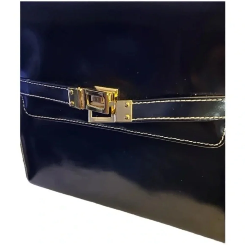 Vintage 90s Talbots Black Leather Front Clasp Classic Minimalist Bag